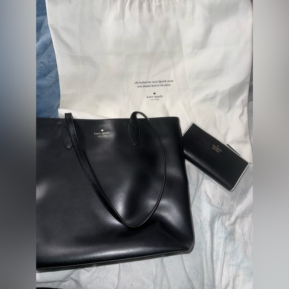 Kate Spade Black leather tote with wallet - Picture 7 of 7
